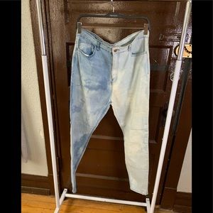 Women’s Spliced Bleached Jeans